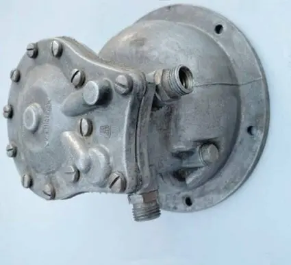 Mercedes-Benz W123 Vacuum pump