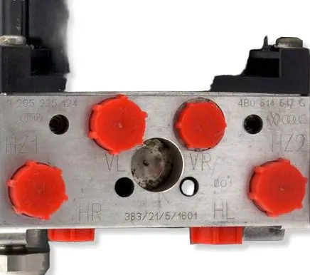 Volkswagen PASSAT B5.5 ABS Pump 0265950055 4B0614517G 0265225124