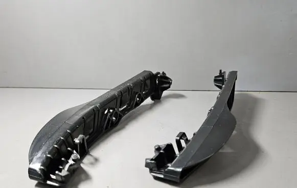 BMW 5 E60 E61 Front bumper mounting bracket 7178077 51117178077 7178078