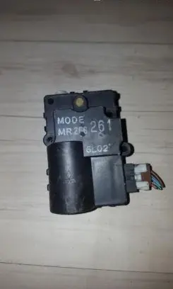 Mitsubishi Galant Air flap motor/actuator mr268261 6l02