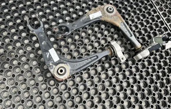 Peugeot 508 Front lower control arm/wishbone