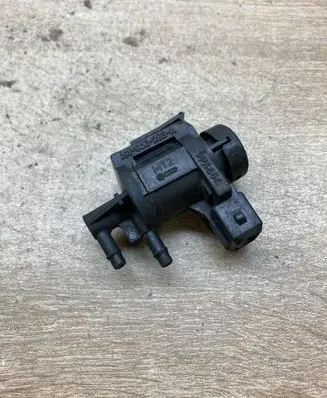 Audi A3 S3 8L Vacuum valve 191906283A