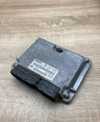 Opel Zafira A Engine control unit/module ECU 24417169 0281010268