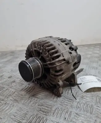 Skoda Octavia Mk2 (1Z) Generator/alternator 06F903023C