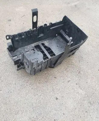Chevrolet Orlando Battery box tray 13354419