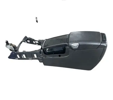 Volvo V70 Center console 30643515
