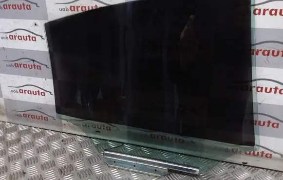 Toyota Avensis T270 Rear door window glass