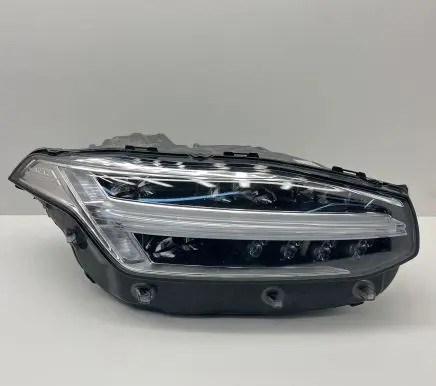 Volvo XC90 Headlight/headlamp 31655703 89915180