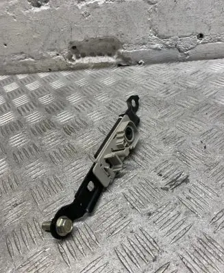 Nissan Navara D23 Seat belt adjustment rail 