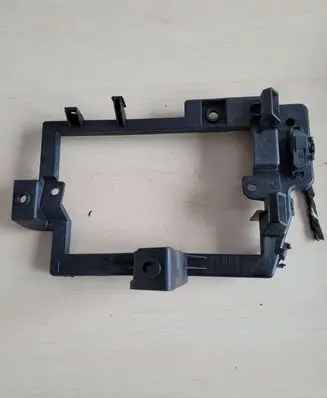 Iveco Daily 6th gen Other engine bay part 5801544584