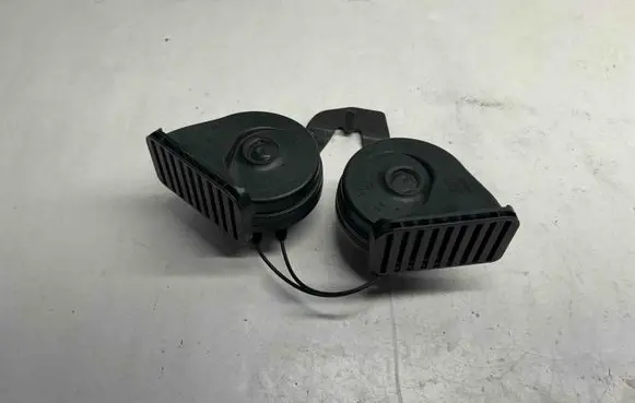 Dodge RAM 1500 DS Horn signal 68290864AB