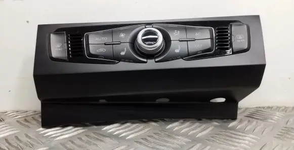 Audi A5 Sportback 8TA Climate control unit 8K1820043L