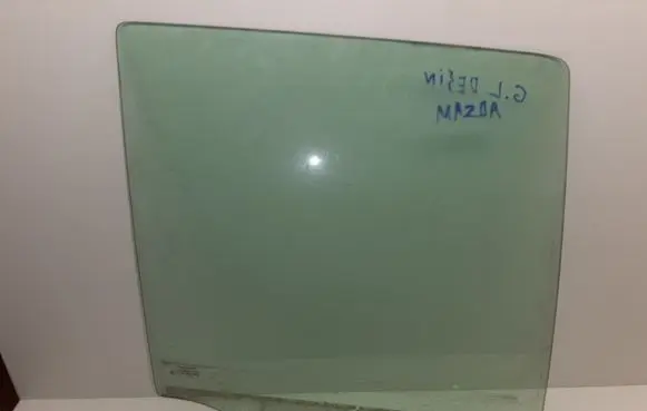 Mazda 2 Rear door window glass