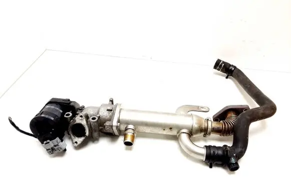 Volvo C30 EGR valve cooler 875816W