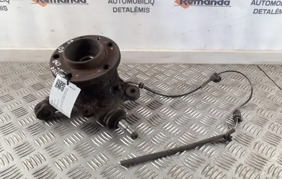 Renault Master III Front wheel hub spindle knuckle