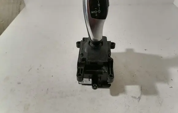 BMW 5 F10 F11 Gear shifter/selector 9296905