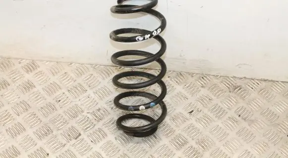 Toyota Auris 150 Rear coil spring