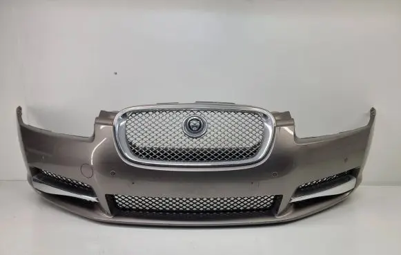 Jaguar XF Front bumper 8X2317C831