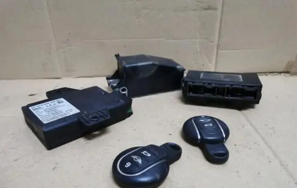 Mini One - Cooper R50 - 53 Engine ECU kit and lock set 6836210