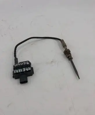 Mercedes-Benz E W214 Exhaust gas temperature sensor A0009057815