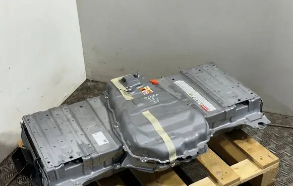 Toyota Sienna XL40 IV Hybrid / electric car battery G928045010