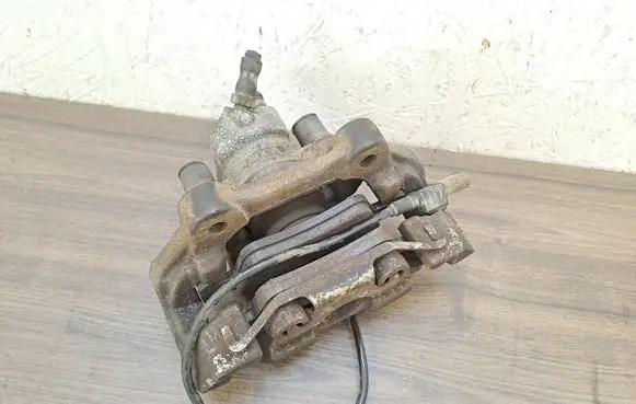 Mercedes-Benz R W251 Rear brake caliper 724 8030