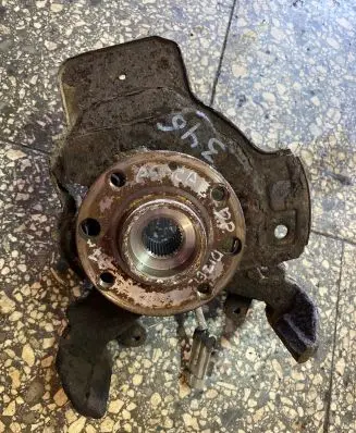 Opel Astra G Front wheel hub
