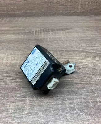 Toyota Yaris Door control unit/module 8974152020 619825000