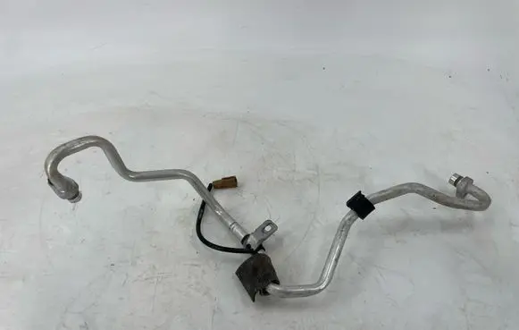 Renault Megane E-Tech Air conditioning (A/C) pipe/hose 924415MZ8A