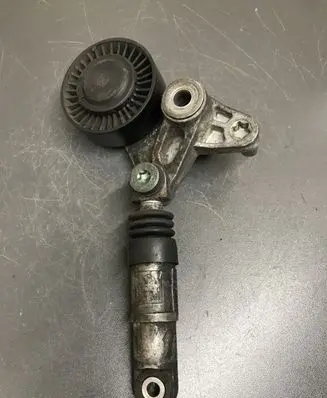 Audi A8 S8 D3 4E Generator/alternator belt tensioner