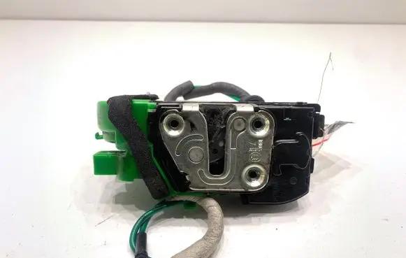 Hyundai i40 Front door lock 813103Z000