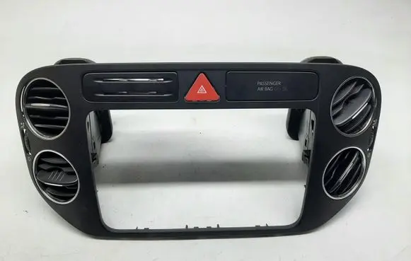 Volkswagen Golf Plus Dashboard air vent grill cover trim 5M0858069N