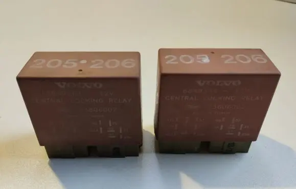 Volvo 850 Central locking relay 6849364 73606002
