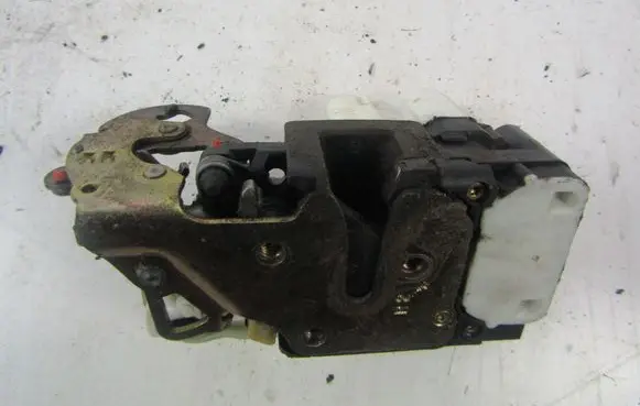 Chevrolet Trans Sport Front door lock 