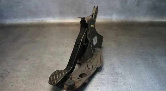 Volkswagen Transporter - Caravelle T5 Brake pedal 7H1721057 0397703