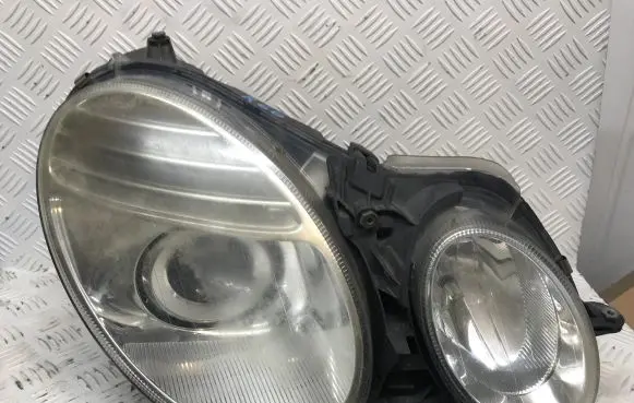 Mercedes-Benz E W211 Headlight/headlamp A2118709026 16259201 162592