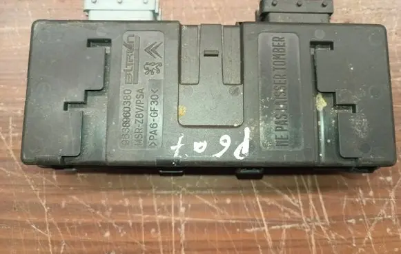 Peugeot 607 Seat control module 9638960380