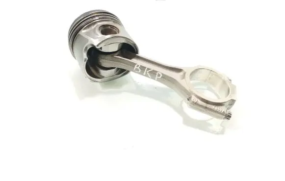 Volkswagen PASSAT B6 Piston with connecting rod 