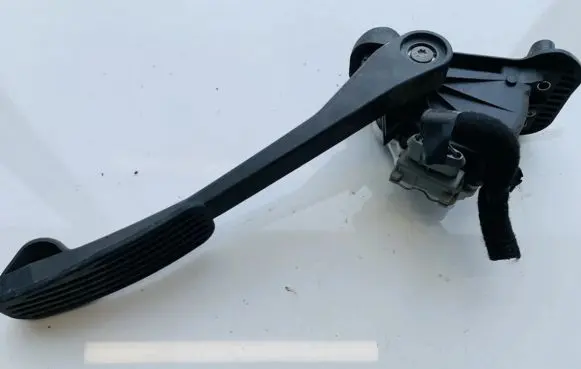 Volvo S60 Accelerator throttle pedal 30636003 6pv00853700