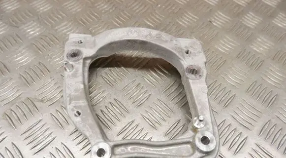 Peugeot 208 II A/C compressor mount bracket 9826641380