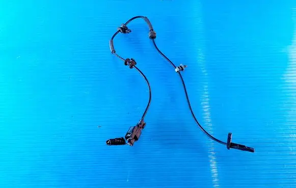 Tesla Model 3 ABS brake wheel speed sensor 104476100E