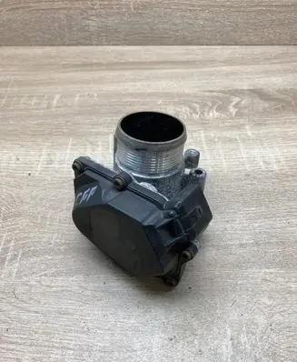 Volkswagen PASSAT CC Throttle valve 03L128063R CFF