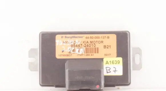 Hyundai Tucson JM Transfer box differential control unit 9544724010 137000BD7 4450000137B