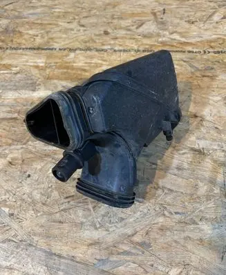 Opel Zafira C Intake resonator 13337770 315875880