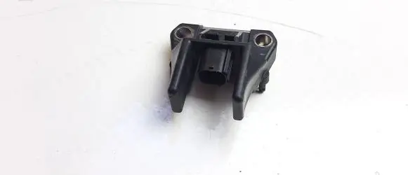 Toyota RAV 4 (XA20) Airbag deployment crash/impact sensor 8917345050 M5997
