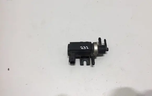 Volkswagen PASSAT B5 Turbo solenoid valve 1H0906627