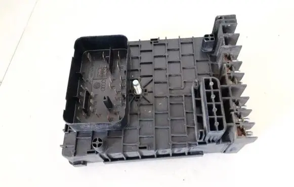 Volkswagen PASSAT B7 Fuse box set 3C0937125A 63595743 3C0937125A63595743