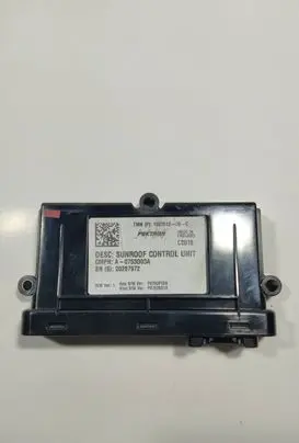 Tesla Model S Sunroof control unit/module 100751200C 20267972 A0753G03A