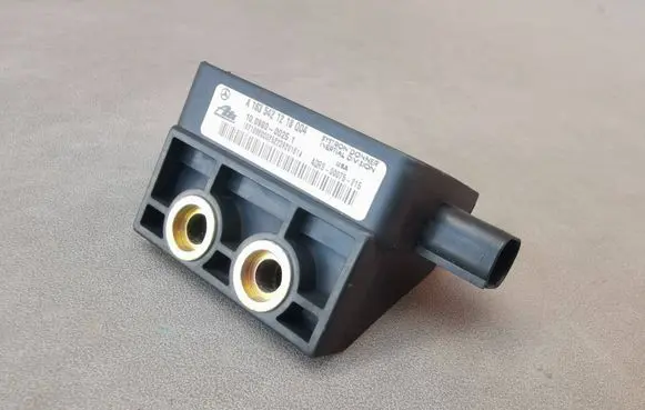 Mercedes-Benz CLK A208 C208 ESP acceleration yaw rate sensor A1635421218 AQRS00075215 10098000251