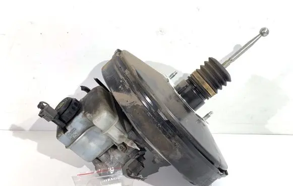 Volkswagen PASSAT B7 Brake booster 3C1614105AP
